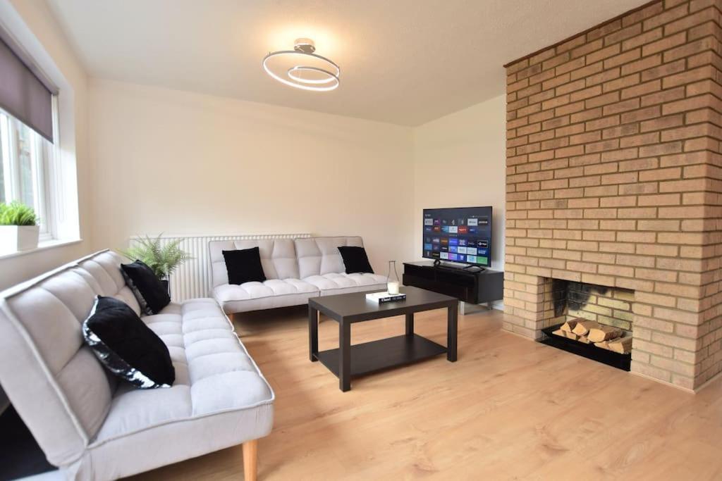 Luxury Central Oxford Detached Home מראה חיצוני תמונה